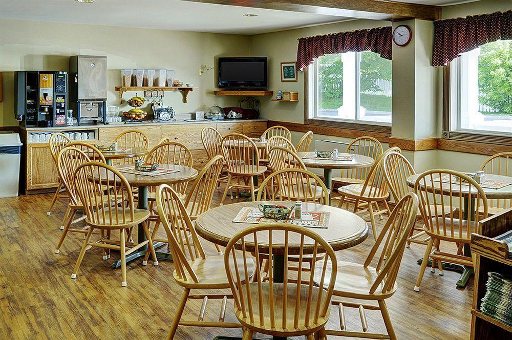 Quality Inn & Suites Bathurst Zewnętrze zdjęcie