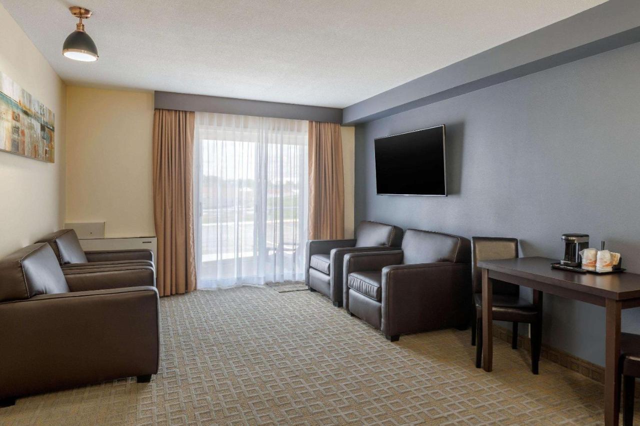 Quality Inn & Suites Bathurst Zewnętrze zdjęcie